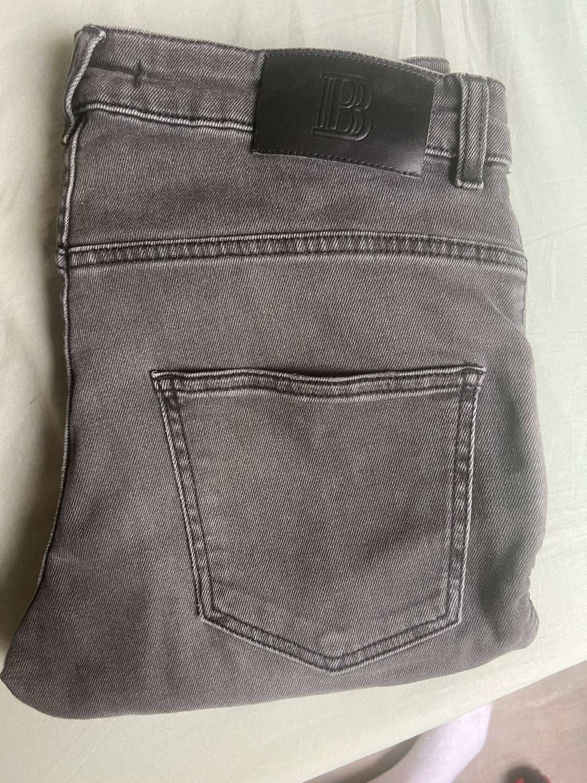 Pierre Balmain biker jeans Maat 31 origineel., Ophalen of Verzenden, Nieuw, Grijs, W32 (confectie 46) of kleiner