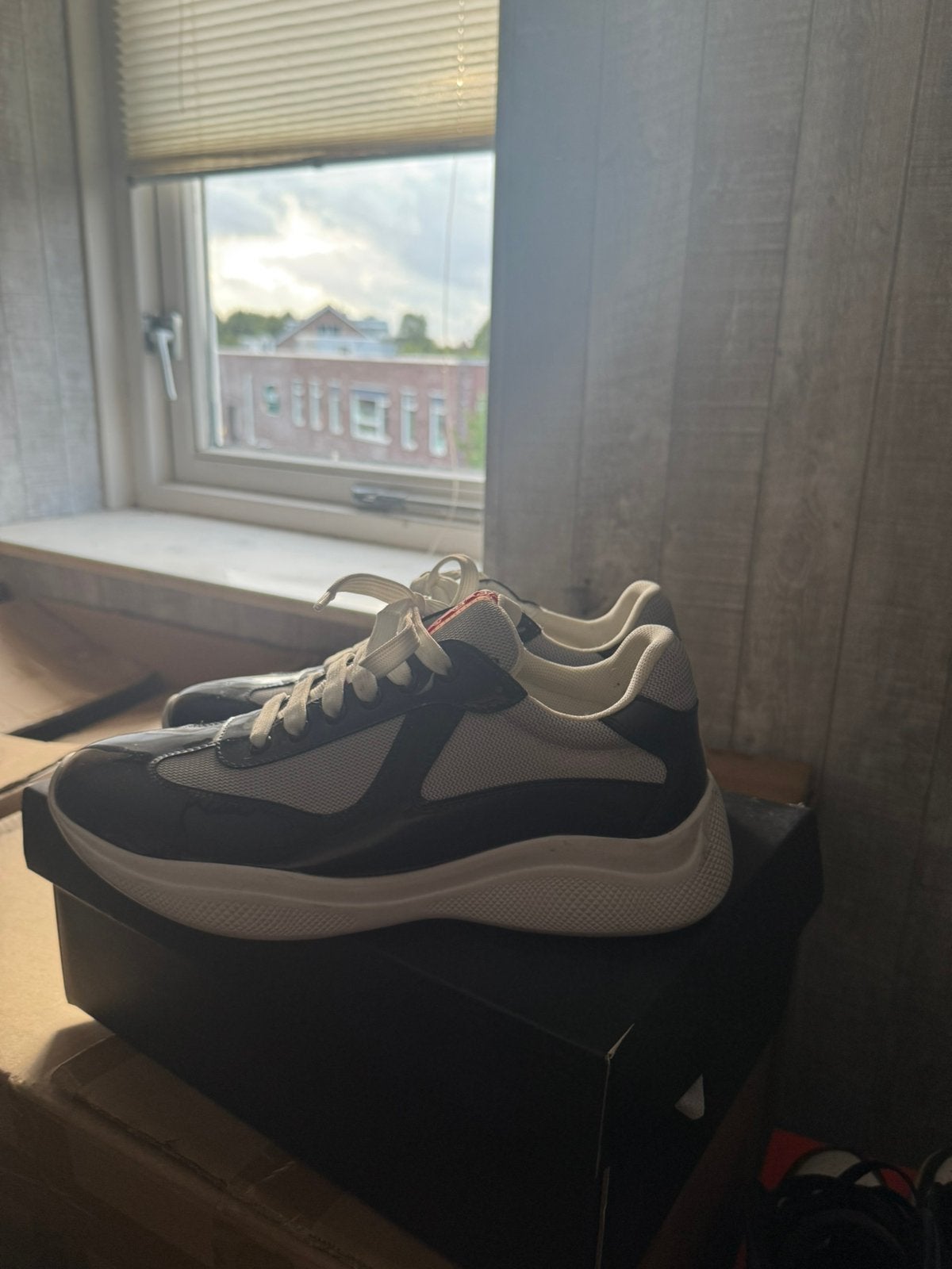 Prada cups, Kleding | Heren, Ophalen of Verzenden, Zo goed als nieuw, Blauw