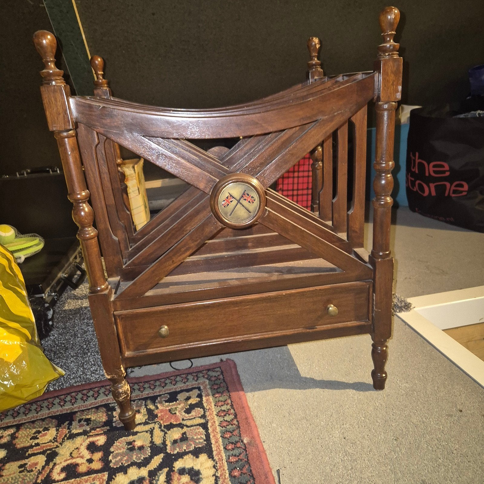 Antieke houten tijdschriftenhouder met lade, Ophalen