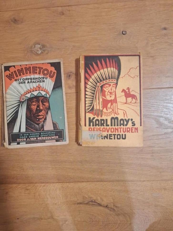 2 Winnetou boeken: 'Het Opperhoofd der Apachen' & ', Boeken, Ophalen of Verzenden, Gelezen, Karl May, Nederland