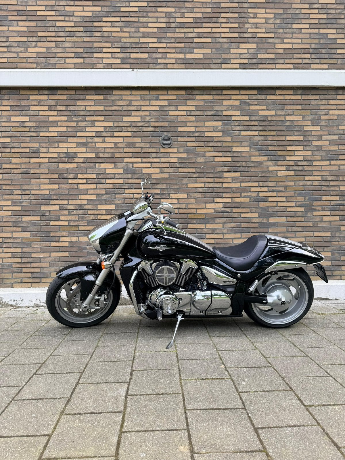 Te koop suzuki intruder 1800r black on Chrome custom, Motoren, Cardan-aandrijving, 2 cilinders, Occasion, Particulier
