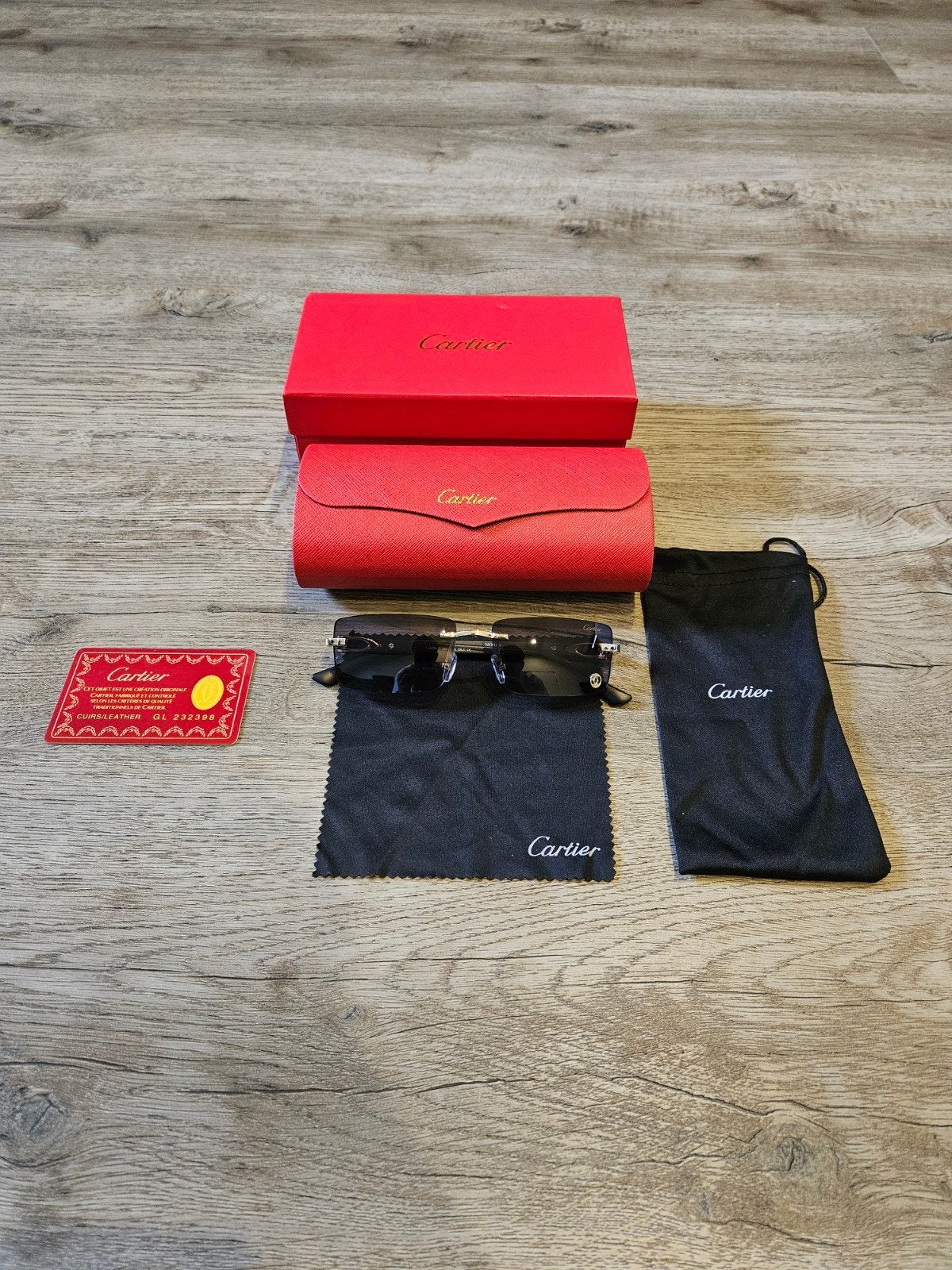 Cartier zonnebril inclusief alle accessoires, Sieraden, Tassen en Uiterlijk, Zonnebrillen en Brillen | Heren, Ophalen of Verzenden