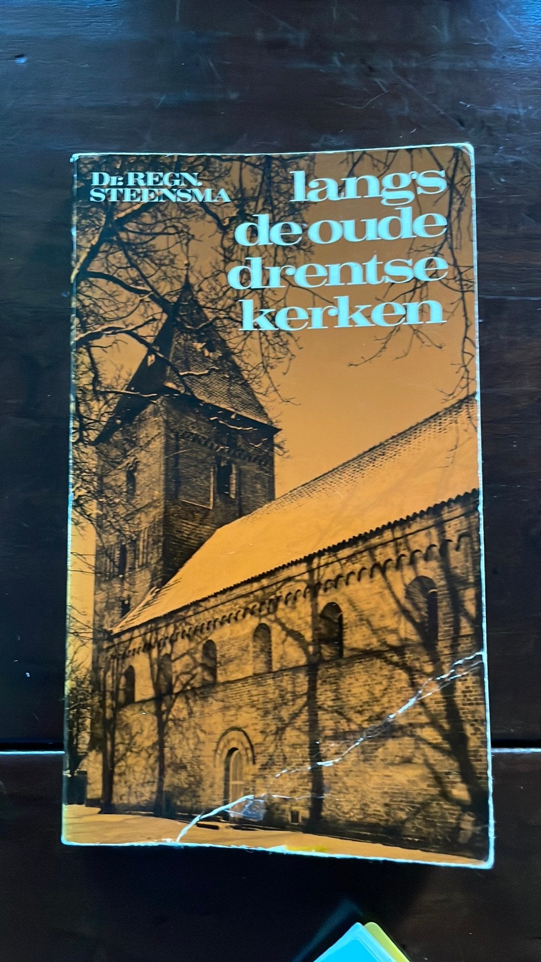 Langs oude Drentse kerken  Regn. Steensms, Ophalen of Verzenden, Gelezen, Overige onderwerpen