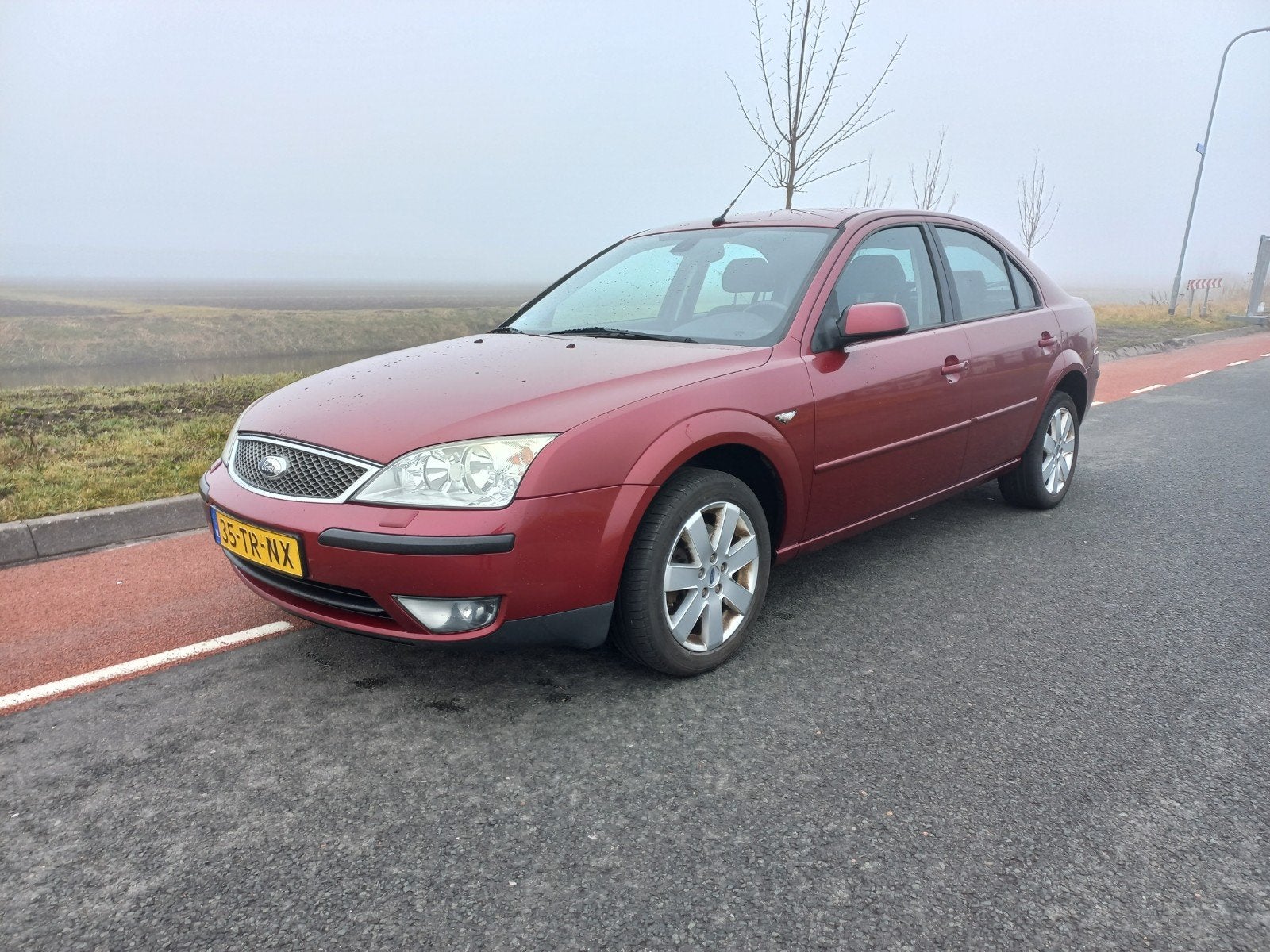 Ford Mondeo 1.8 16V AIRCO 2006 APK 05-02-2027, Auto's, Ford, 125 pk, 4 cilinders, Mondeo, Origineel Nederlands