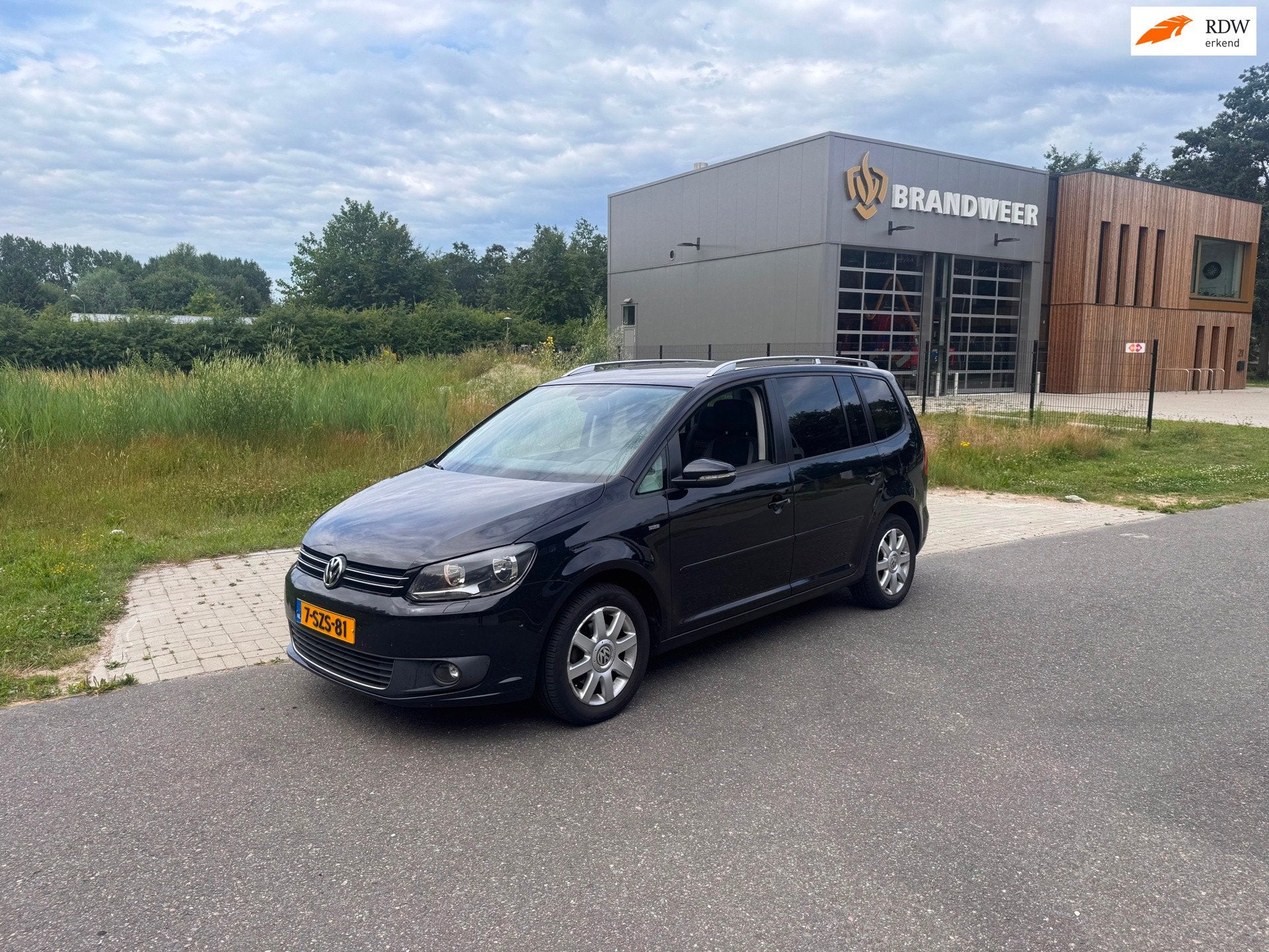 Volkswagen Touran 1.6 TDI Comfortline BlueMotion 7p. Clima.N, Auto's, Voorwielaandrijving, Euro 5, 1490 kg, Gebruikt
