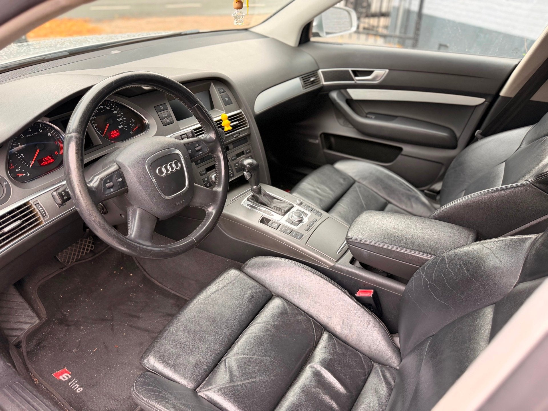 Audi A6 Limousine 2.4 Pro Line | INRUILKOOPJE | LEER | AUTOM, Auto's, Audi, Zwart, Euro 4, Zilver of Grijs, A6
