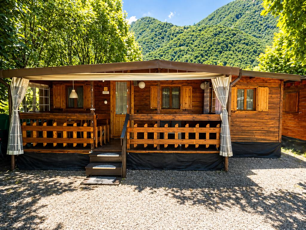 Chalet Porlezza (Luganomeer) | 5p | Veranda & zwembad, 5 personen, Tv, 2 slaapkamers, Lombardije en Merengebied