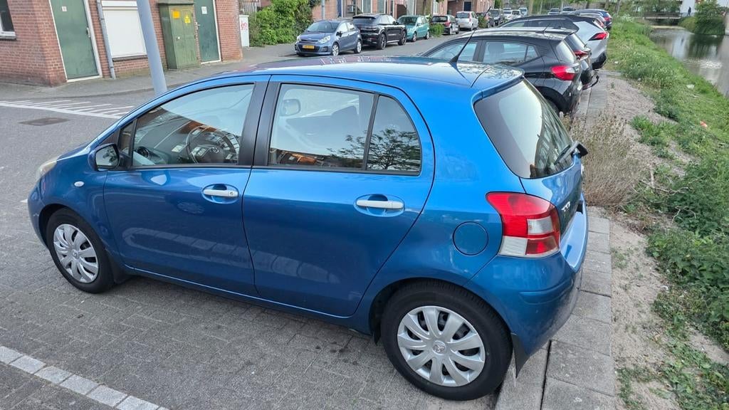 Toyota Yaris 1.3 16V Vvt-i 5DR 2010 Blauw, Voorwielaandrijving, 1025 kg, 40 €/maand, 4 cilinders