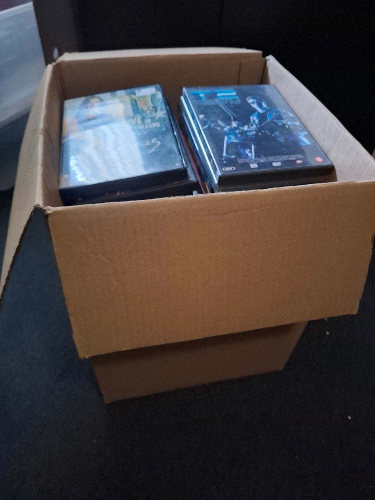 doos dvds, Hobby en Vrije tijd, Ophalen of Verzenden