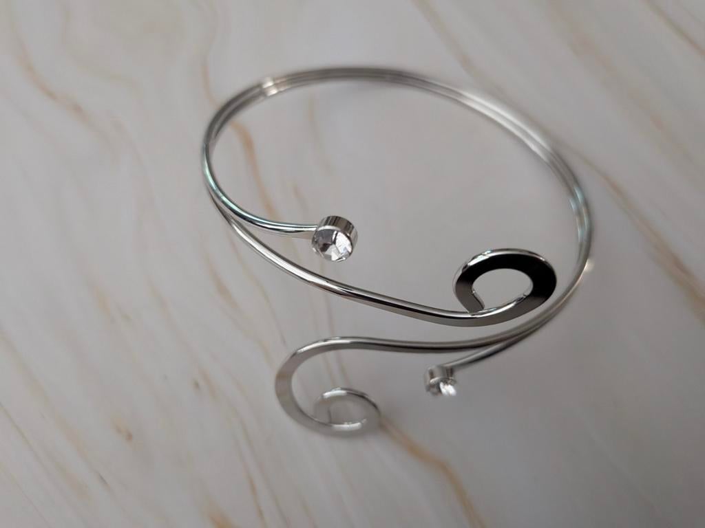 Zilverkleurige bovenarm armband met diamantjes, Motoren, Ophalen of Verzenden, No Label, Mo Label, No label