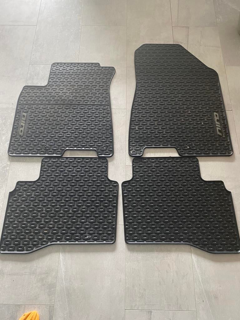 Originele Rubber matten set kia niro 1.6 hybride, Ophalen of Verzenden, Zo goed als nieuw