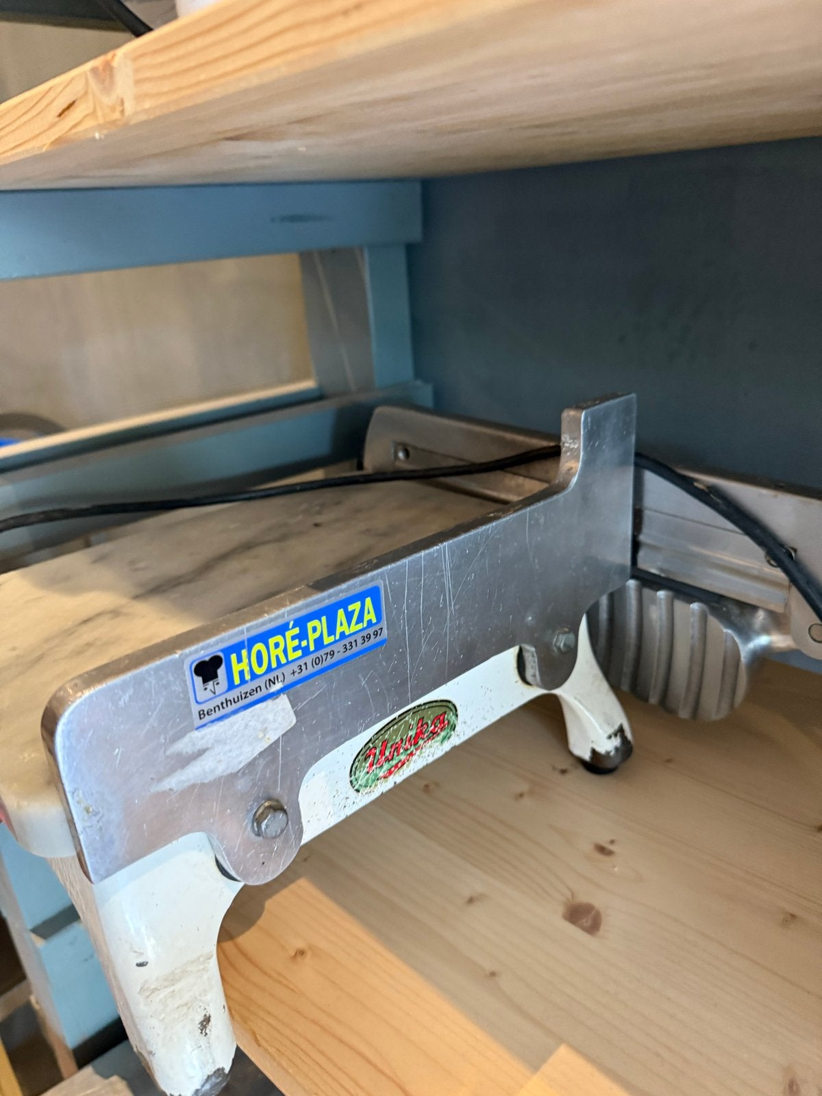 Unika Vleessnijmachine met marmeren blad, Zakelijke goederen, Horeca | Keukenapparatuur, Bakkerij en Slagerij, Gebruikt, Ophalen
