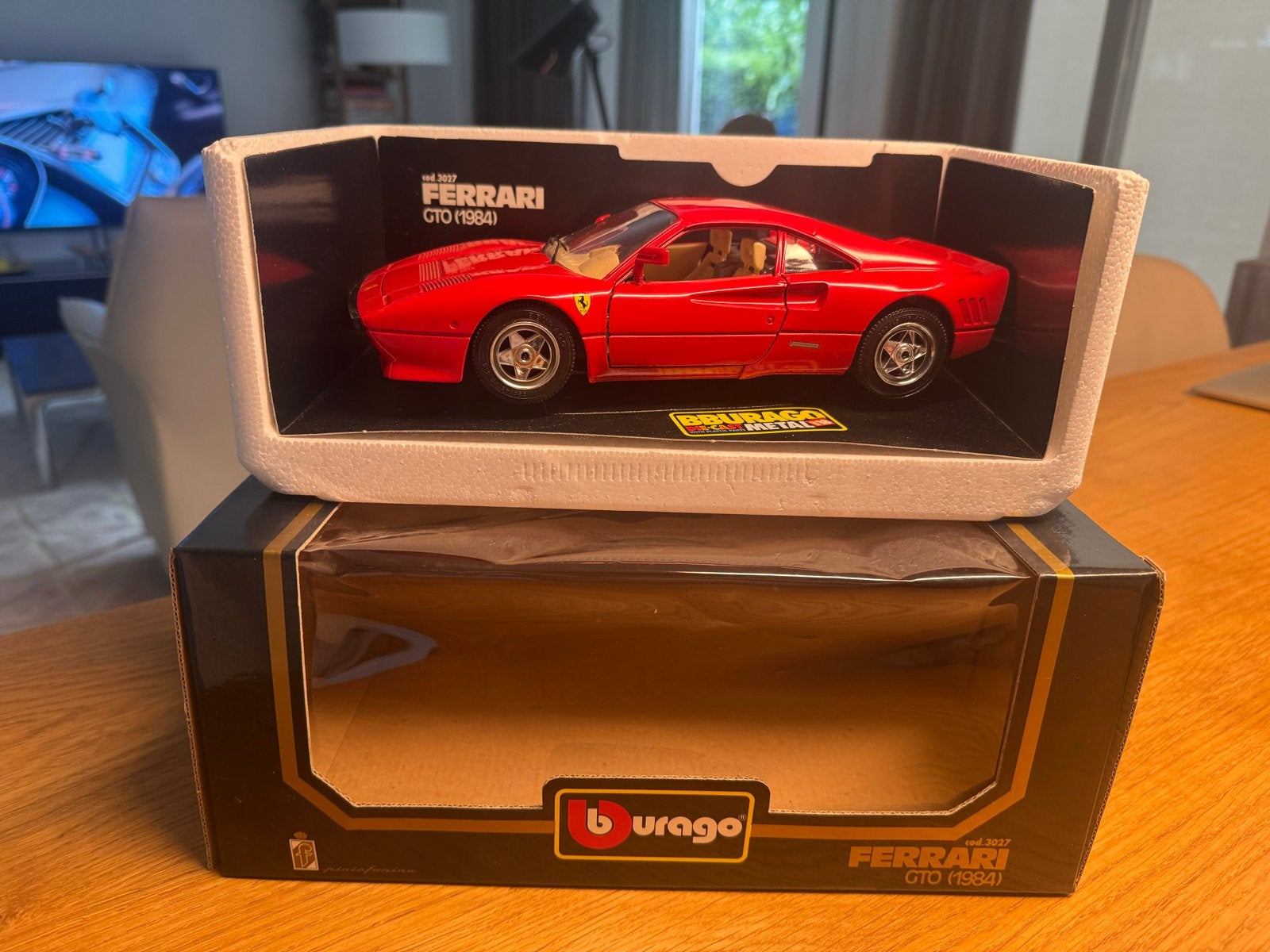 Ferrari GTO (1984) 1:18 modelauto - Nieuw in doos, Ophalen of Verzenden, Nieuw, Auto, Bburago