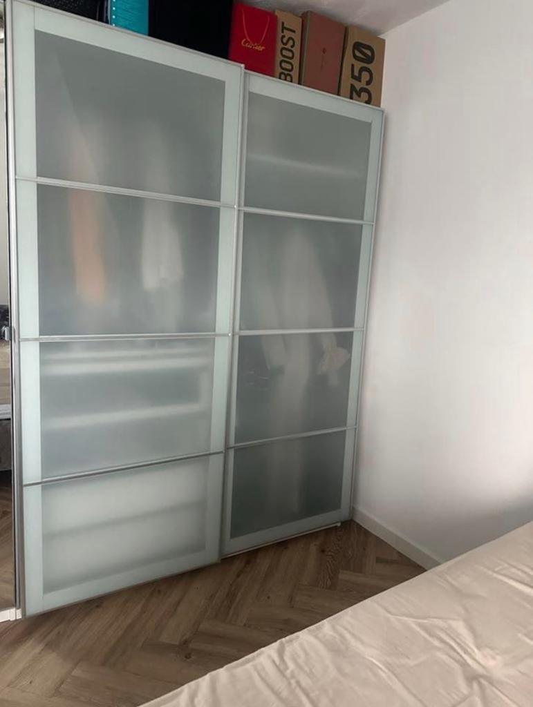 Pax schuifdeur melkglas 150x195 cm - Zo goed als nieuw, Overige materialen, Gebruikt, 200 cm of meer, Ophalen of Verzenden