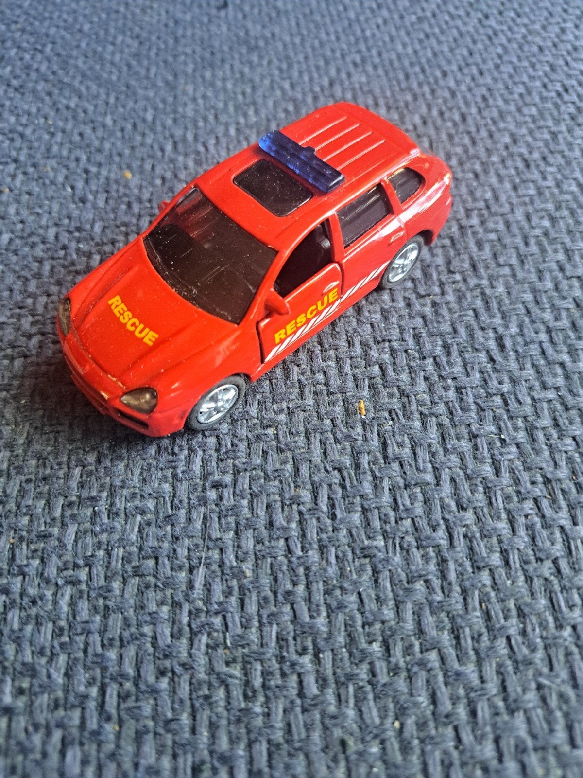 siku model porsche cayenne turbo rescue schaal 1:55, Gebruikt, Auto, West germany, N.b