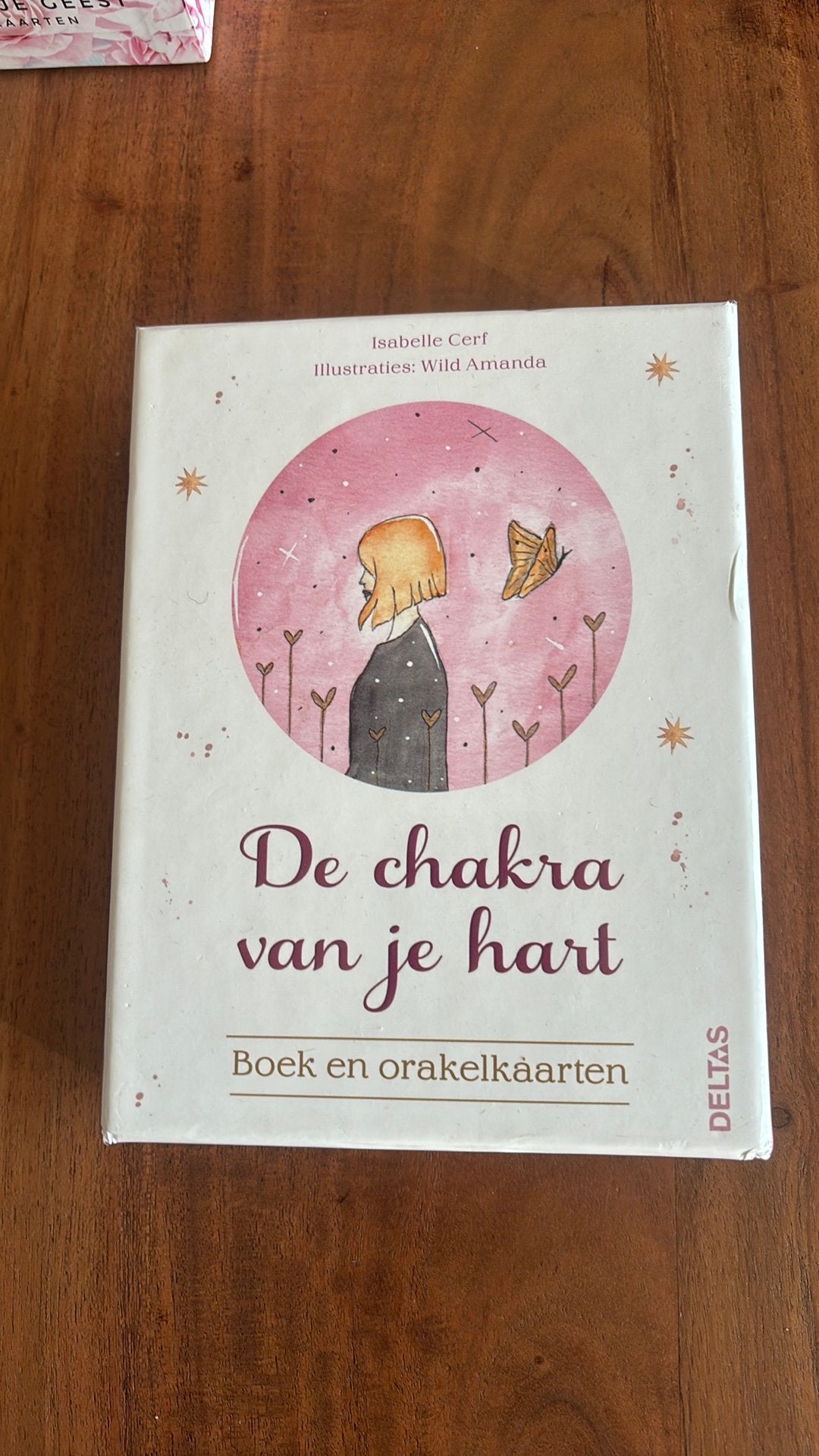 De chakra van je hart - Boek en orakelkaarten, Tarot of Kaarten leggen, Overige typen, Ophalen of Verzenden, Zo goed als nieuw