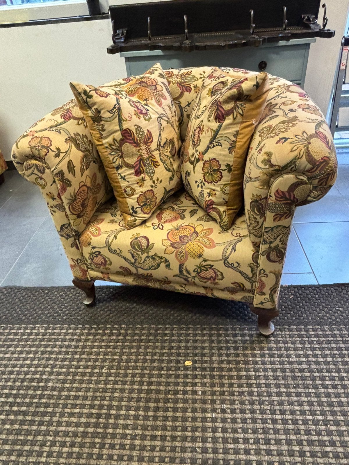 Prachtige fauteuil met bloemen in zeer goede staat, Ophalen, Prachtige fauteuil met bloemen in zeer goede staat, Prachtige fauteuil met bloemen in zeer goede staat