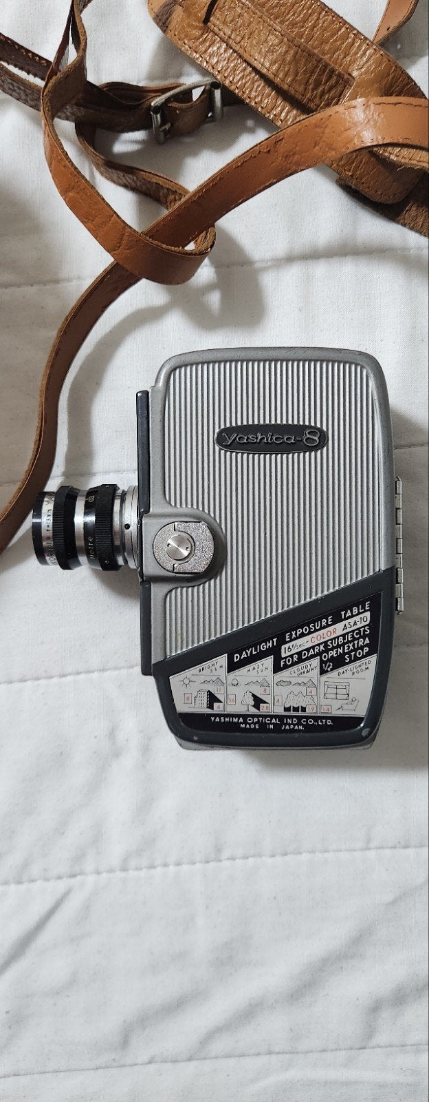 Yashica-8 8mm filmcamera met lederen tas, Audio, Tv en Foto, Ophalen of Verzenden, 8mm film