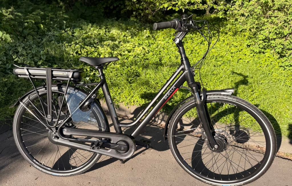 Stella E-Bike Elektrische fiets LED 8 Versnelling Handremmen, Gebruikt, 51 tot 55 cm, 50 km per accu of meer, Giant