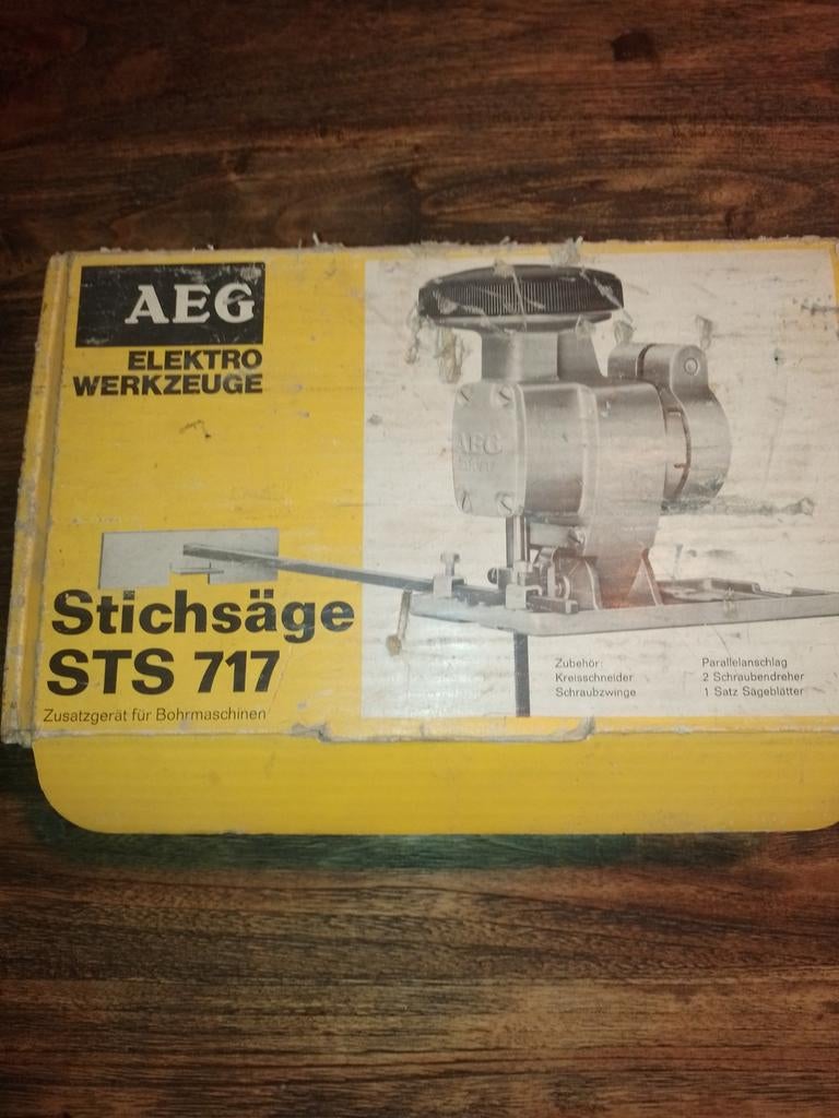 AEG Elektro Werkzeuge Stichsäge STS 717, Doe-het-zelf en Verbouw, Ophalen of Verzenden, Gebruikt, Decoupeerzaag, AEG
