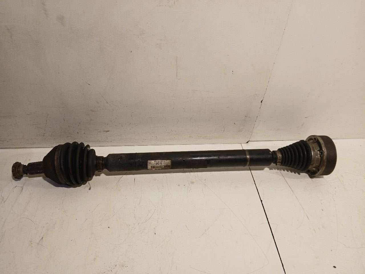Aandrijfas rechts voor Volkswagen Polo, Onderdelen@venauto.nl, Van der Ven Autorecycling B.V., Gebruikt, Ettenseweg 76, 4706 PB Roosendaal, The Netherlands