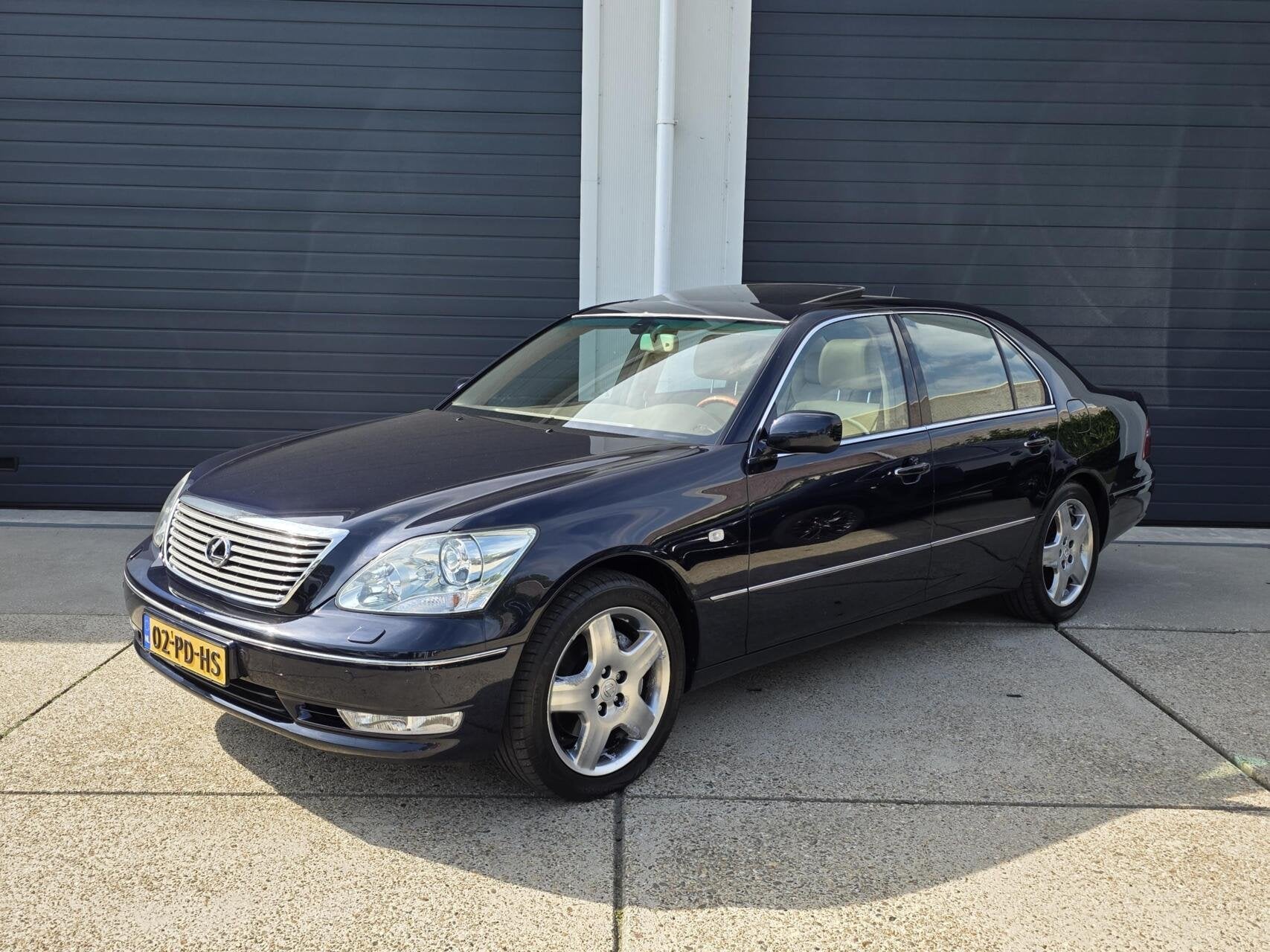 Lexus LS 430 President 2004 facelift ZELDZAAM|2JAAR GARANTIE, Auto's, Automaat, Dealer onderhouden, Achterwielaandrijving, 2000 kg
