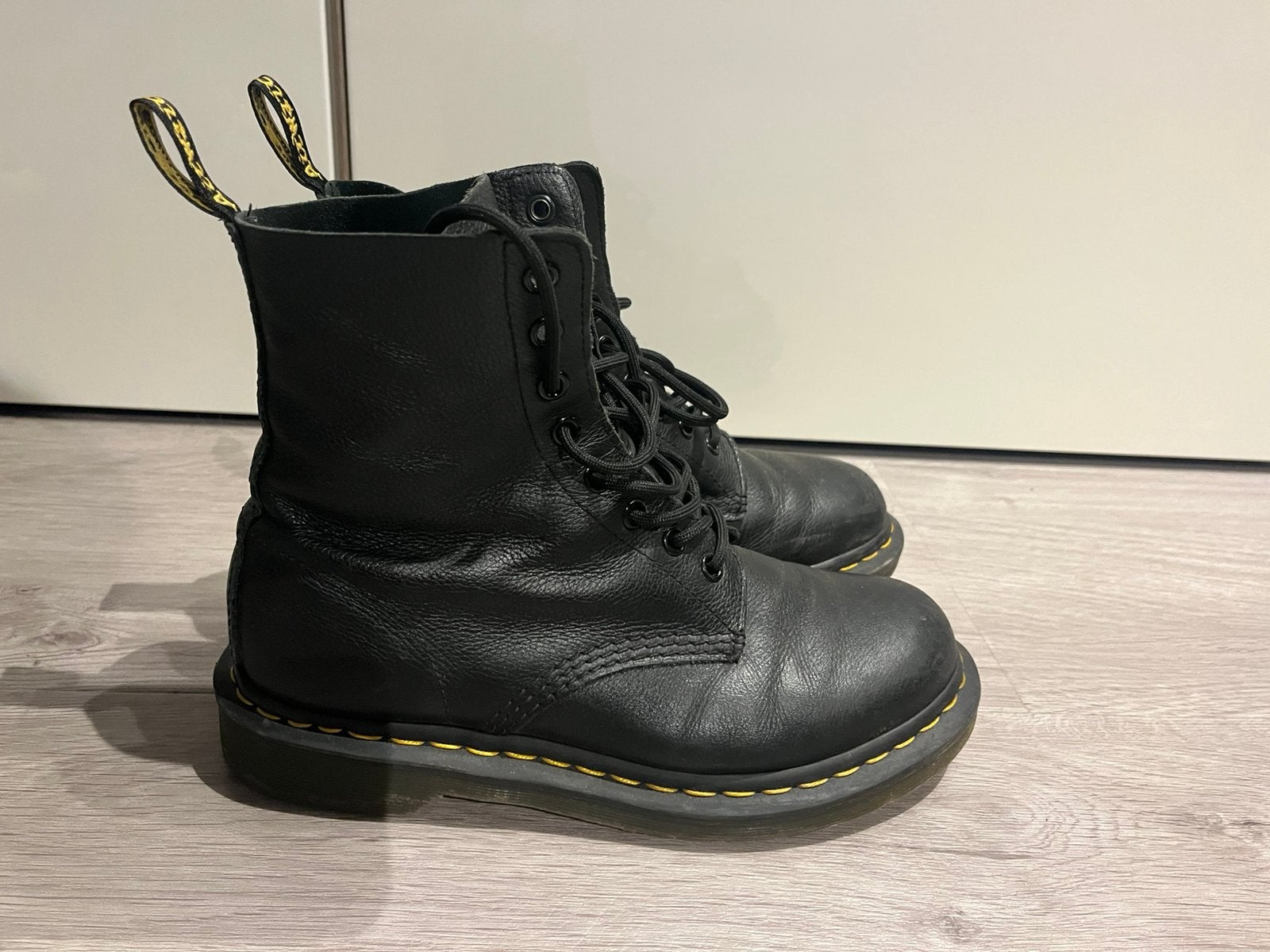 Dr Martens Pascal maat 39, Ophalen of Verzenden, Zo goed als nieuw, Meisje, Schoenen
