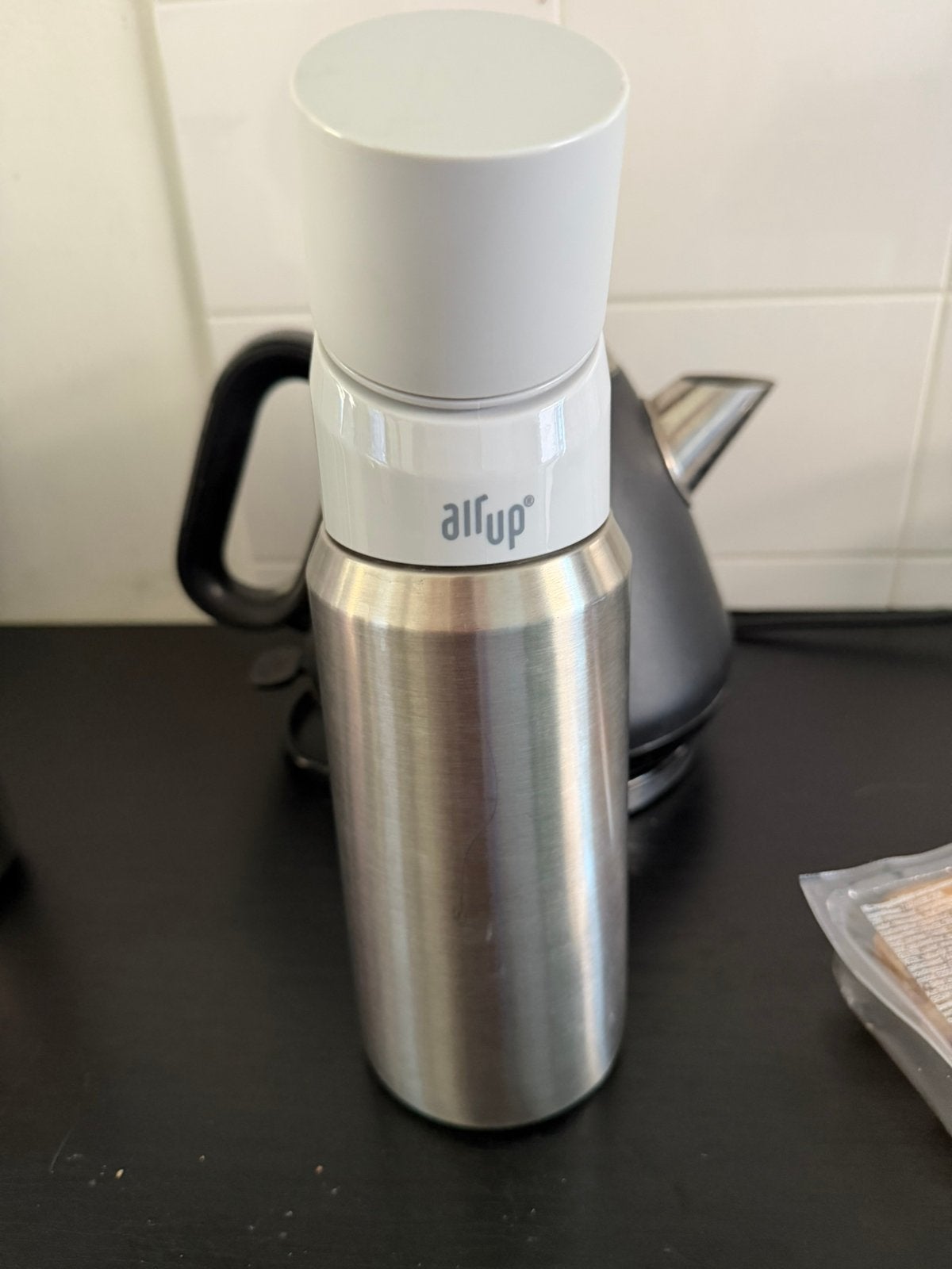 Fles van airup als nieuw, Sport en Fitness, Bidons, Ophalen of Verzenden, Zo goed als nieuw