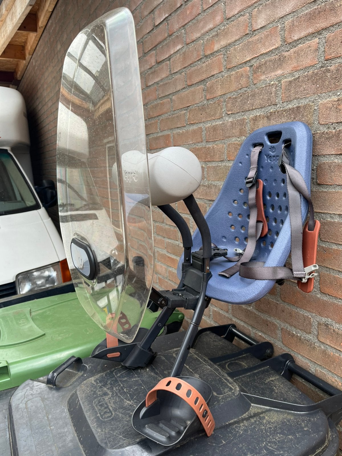 Fiets stoel voorop met windscherm, Ophalen, Zo goed als nieuw