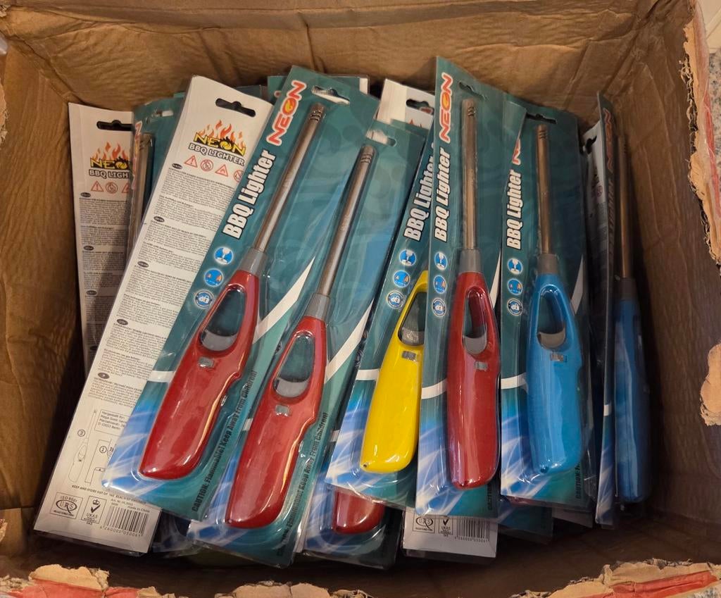 30 Nieuwe Lange Gas BBQ Aanstekers - Diverse Kleuren, Ophalen of Verzenden, Nieuw, Neon BBQ Lighter