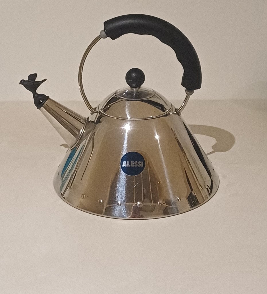 Alessi Michael Graves 9093 fluitketel, Huis en Inrichting, Theepot/fluitketel, Zilver, Ophalen of Verzenden, Zo goed als nieuw