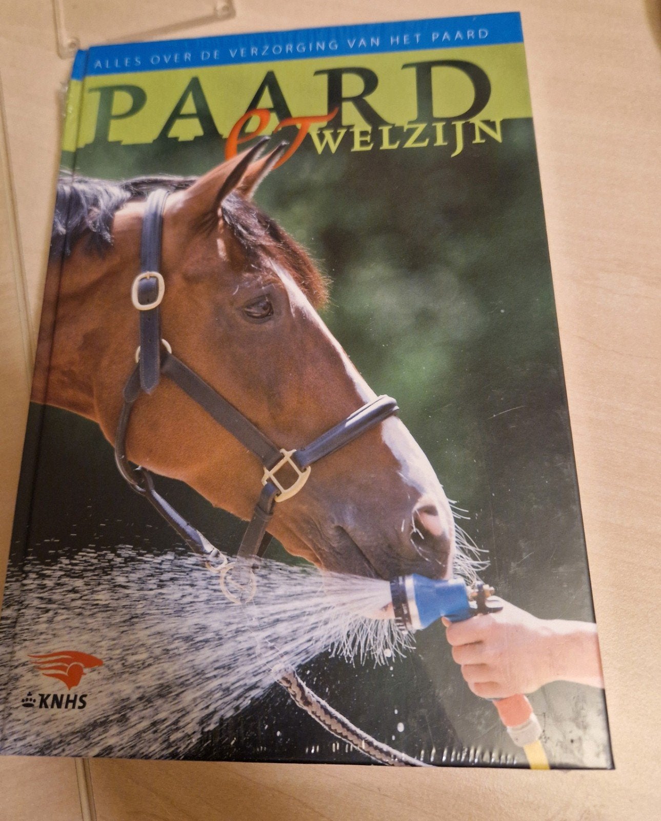 Boek: Paard & Welzijn - Alles over de verzorging, Ophalen of Verzenden, Nieuw, Overige onderwerpen, Knhs