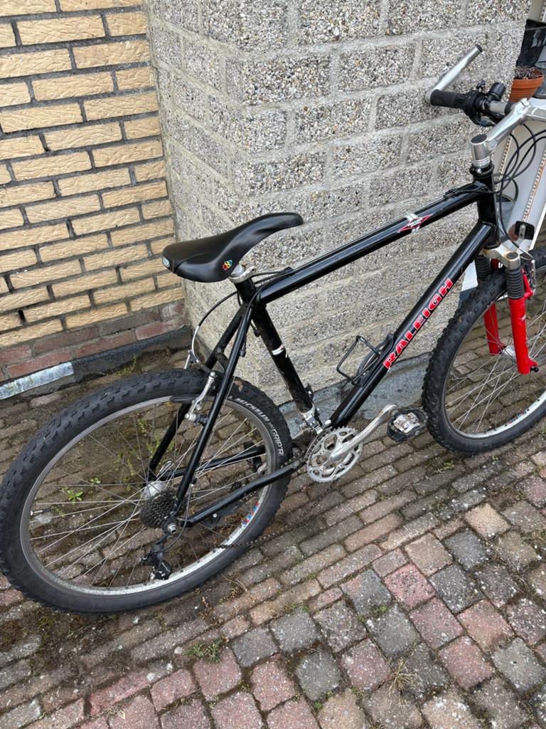 Raleigh Mountainbike - Opknapper of voor onderdelen, Fietsen en Brommers, Fietsen | Mountainbikes en ATB, Gebruikt, Hardtail, Velgrem