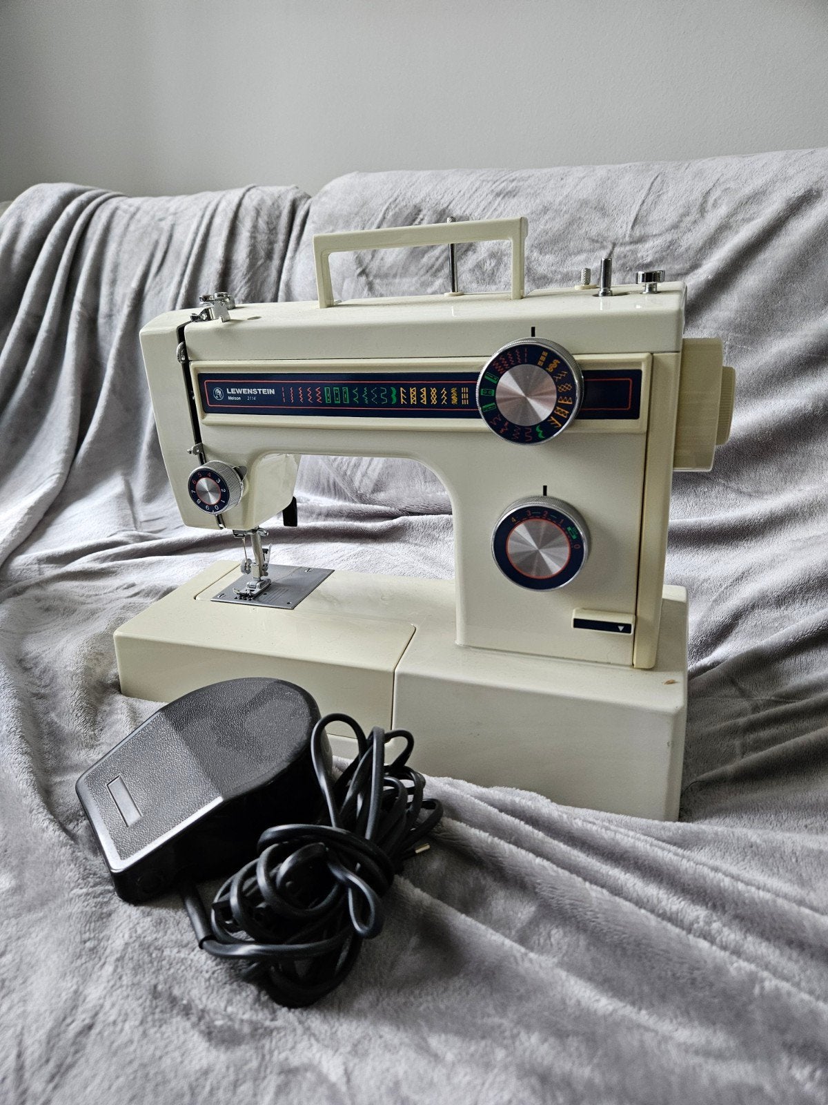 Lewenstein Naaimachine Model 2114 met draagtas, Ophalen of Verzenden