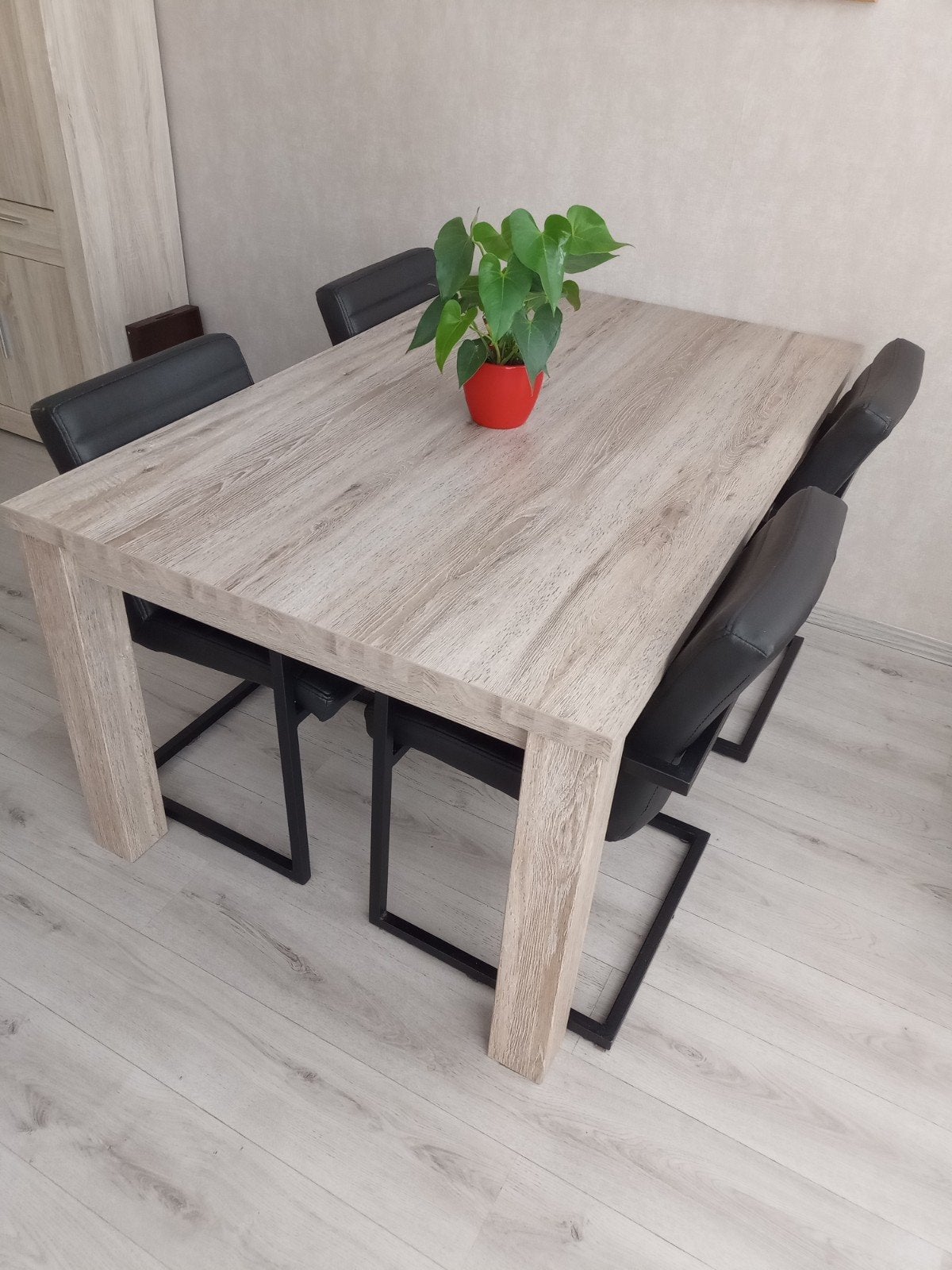 Set van 4 zwarte leren eetkamerstoelen, Huis en Inrichting, Stoelen, Ophalen, Gebruikt, Zwart, Leer