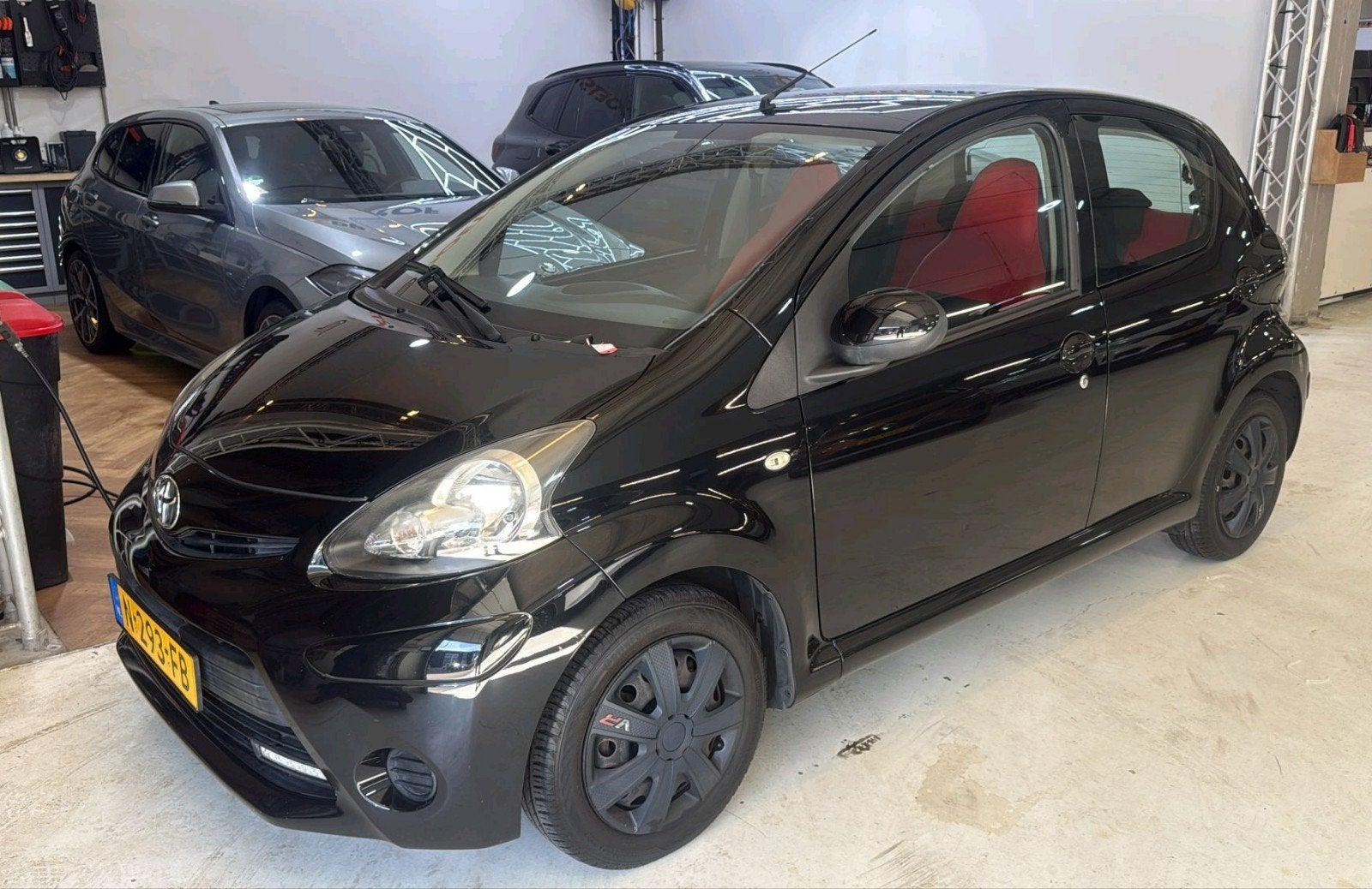 Toyota Aygo 1.0 12V Vvt-i 5DRS 2013 Zwart, Auto's, Toyota, Particulier, Aygo, ABS, Airbags, Airconditioning, Elektrische ramen