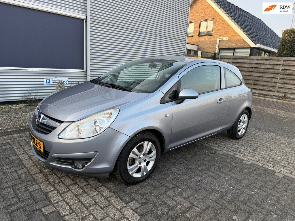 Opel Corsa 1.2-16V Enjoy Airco Bj:2010 NAP!, Voorwielaandrijving, 450 kg, 1229 cc, Origineel Nederlands