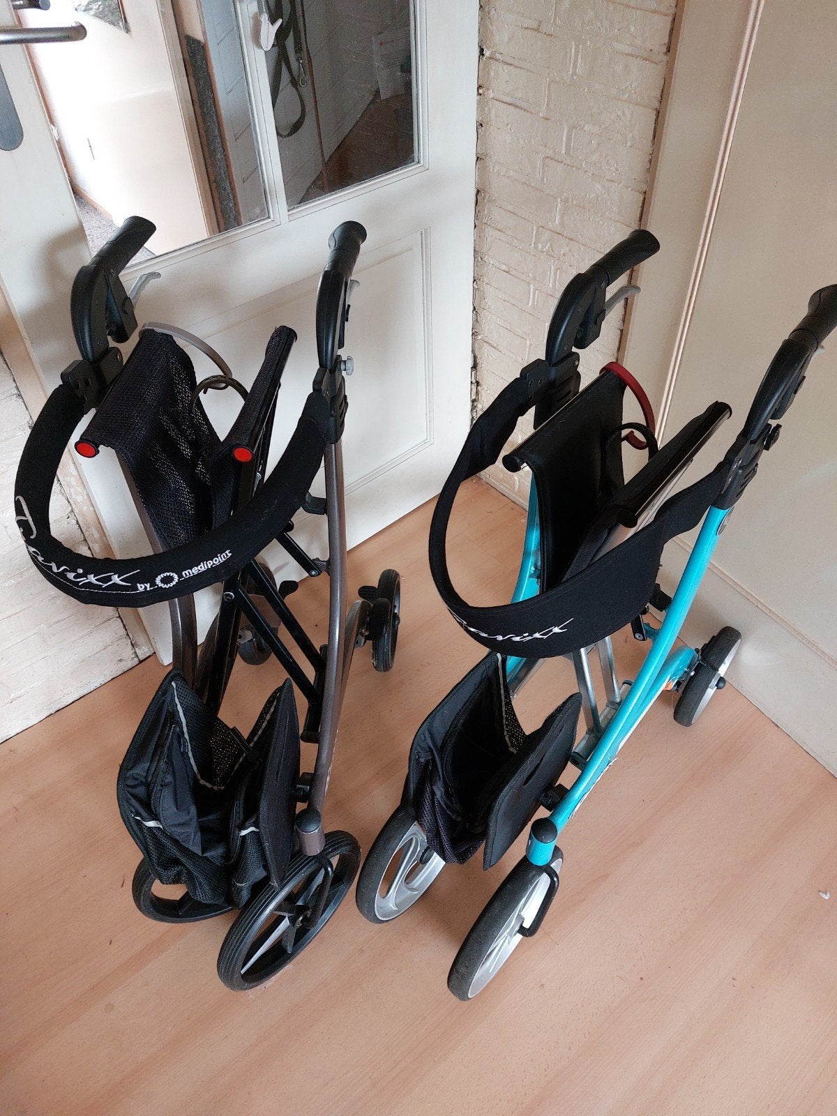 Travixx Lichtgewicht nieuwstaat  rollator vanaf, Ophalen of Verzenden