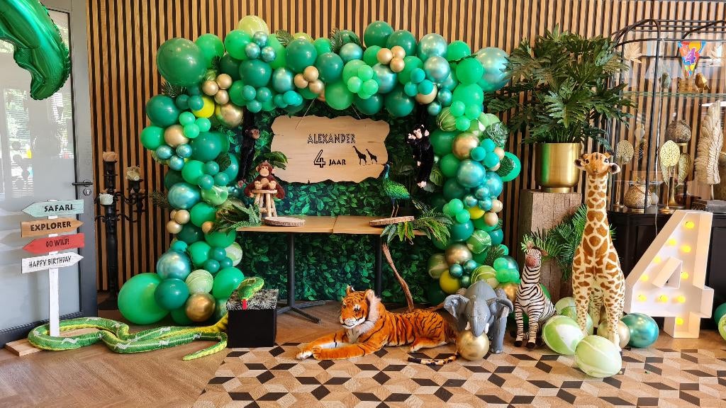 Jungle Backdrop Set Compleet/Babyshower/Verjaardag/Ballonnen, Hobby en Vrije tijd, Feestartikelen | Verhuur, Zo goed als nieuw