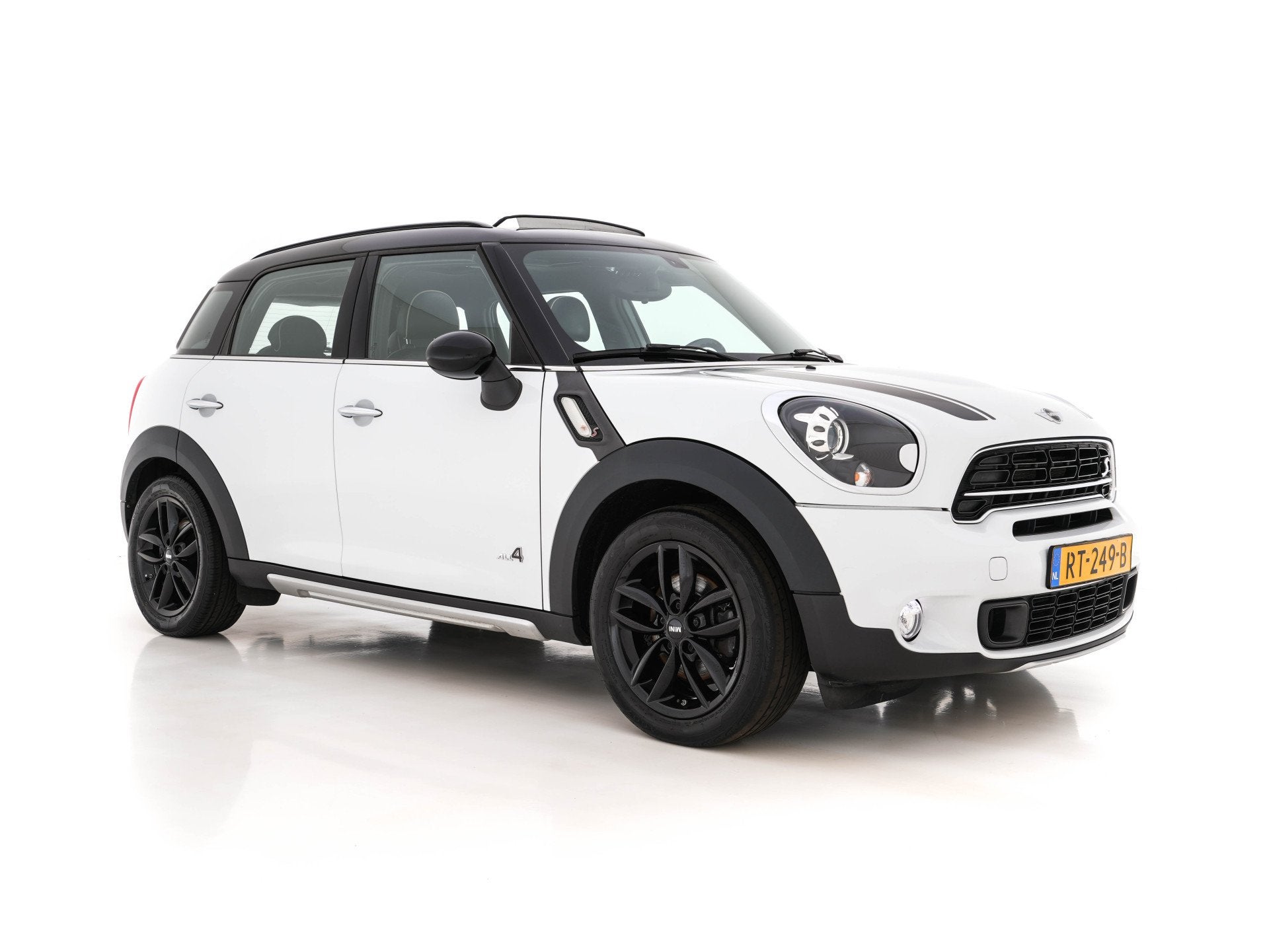MINI Countryman 2.0 Cooper SD ALL4 Pepper *PANO | LEATHER |, 21 km/l, 1380 kg, Wit, Leder
