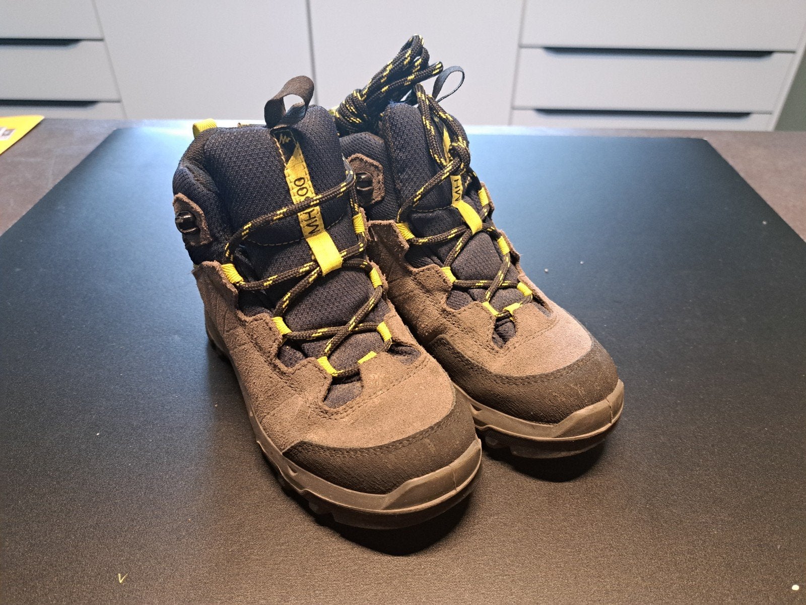 Decathlon bergschoenen maat 29, zgan, Kinderen en Baby's, Kinderkleding | Schoenen en Sokken, Quechua, Jongen of Meisje, Ophalen of Verzenden