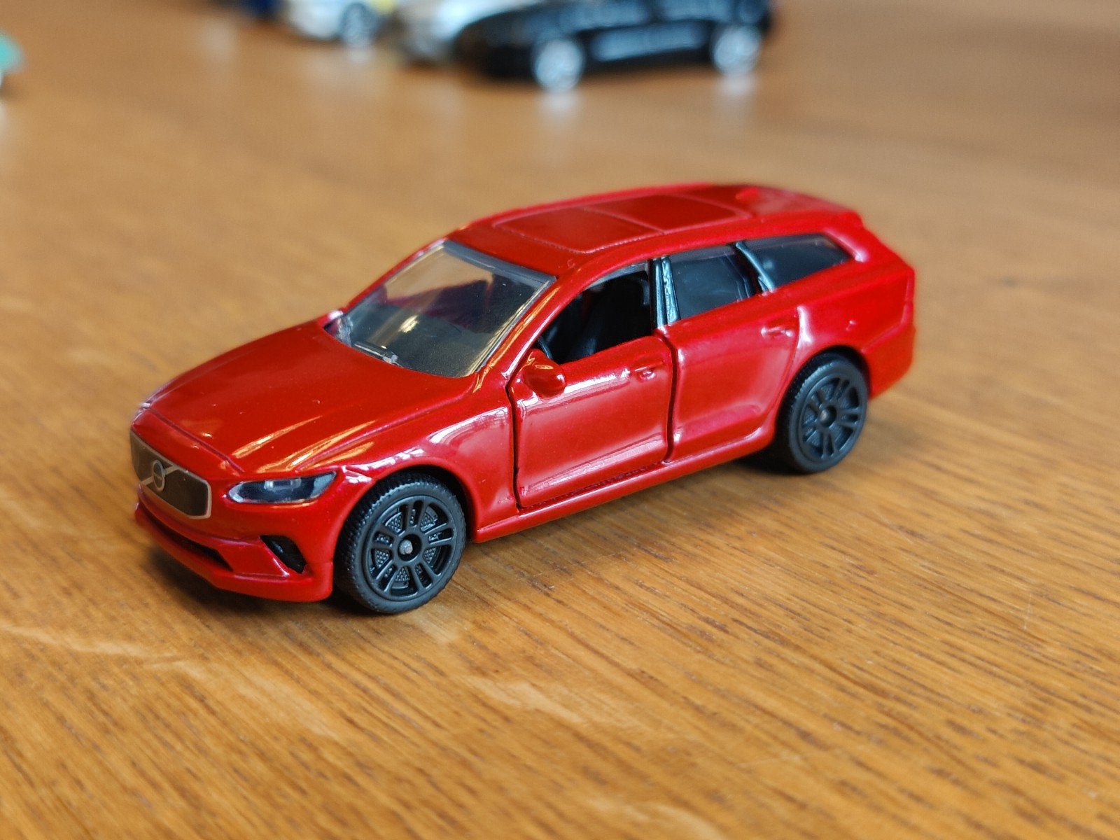 Majorette Volvo V90 ROOD, Ophalen of Verzenden, Zo goed als nieuw, Auto