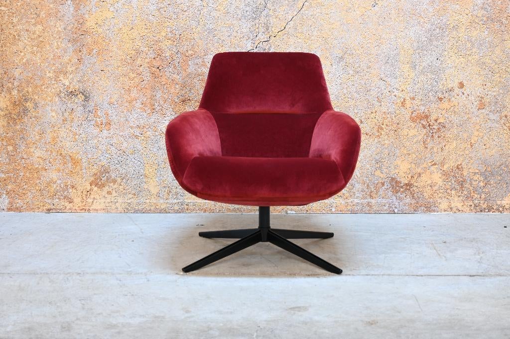 ZGANieuw fraaie rode stoffen Topform design draaifauteuil, Huis en Inrichting, Fauteuils, 75 tot 100 cm, Ophalen of Verzenden