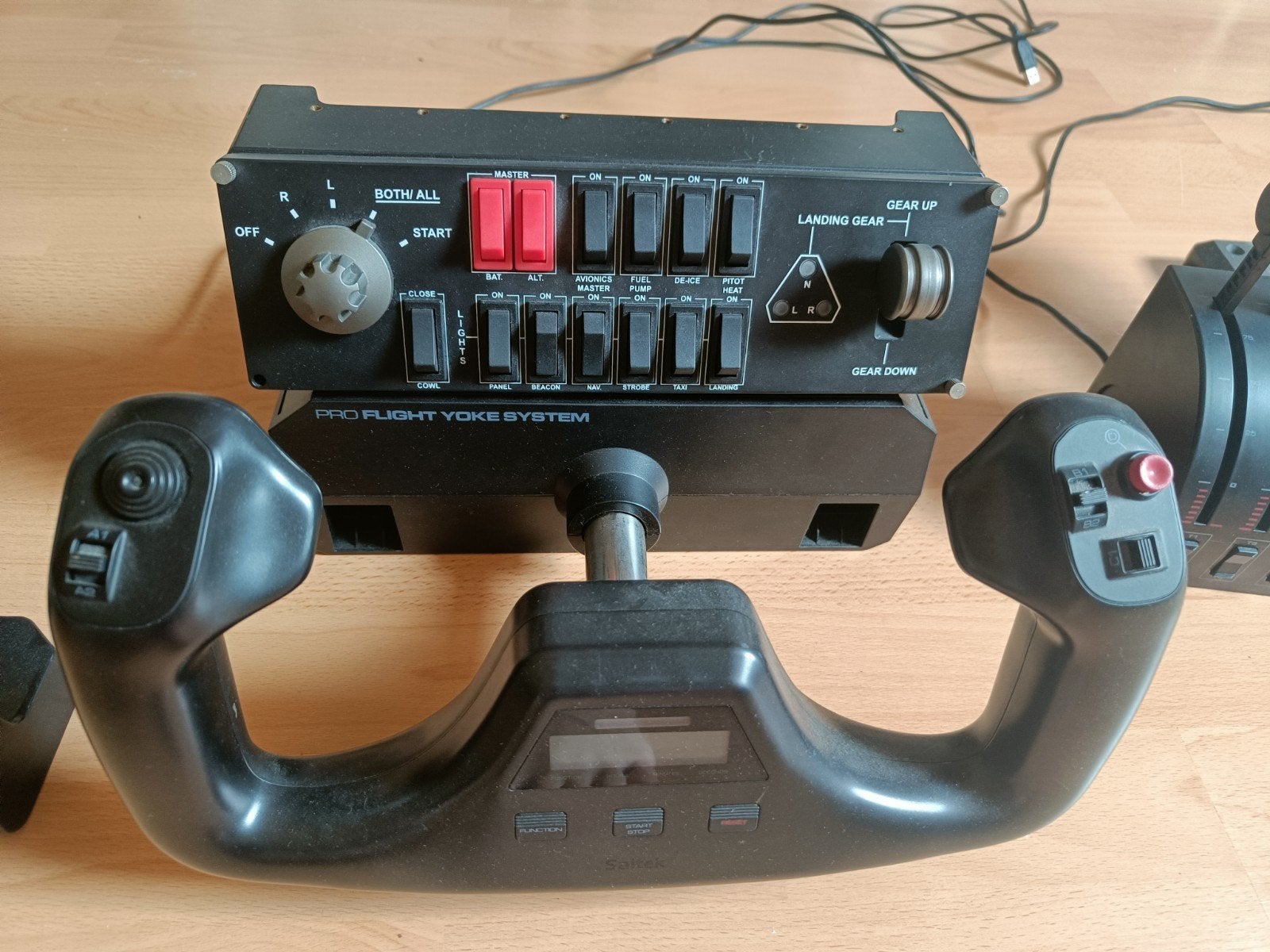Saitek Pro Flight Yoke System, Rudder Pedals & Throttle, Ophalen, Gebruikt, PC, Logitech