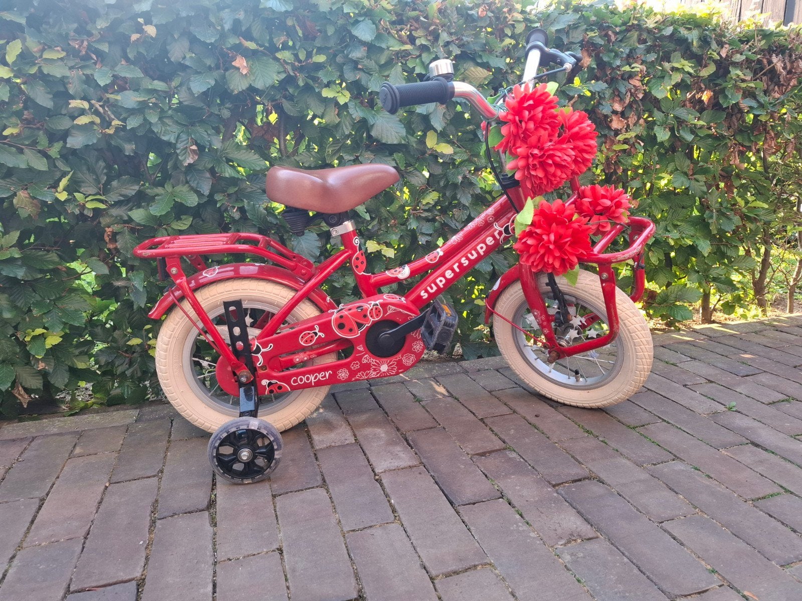 SuperSuper 12 inch meisjesfiets met zijwielen, Ophalen, Terugtraprem, Zijwieltjes, Gebruikt