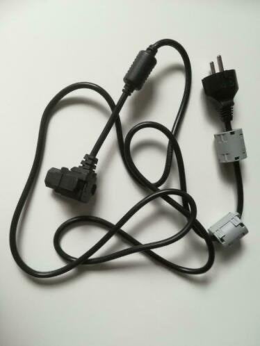 Kabel TV met 2 Ferriet ontstoringsfilters [ klemmen], Audio, Tv en Foto, Audiokabels en Televisiekabels, Ophalen of Verzenden
