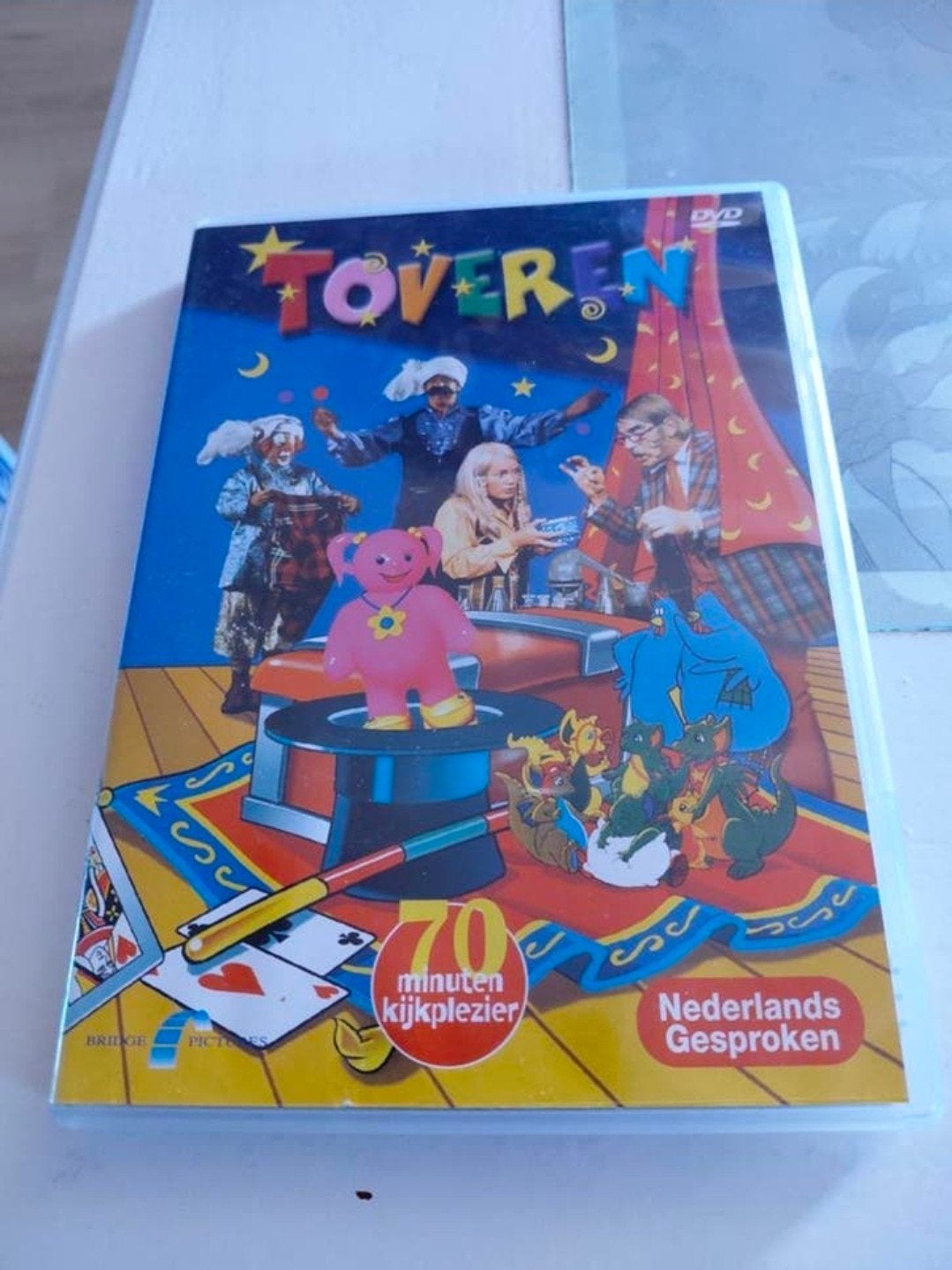 Toveren dvd met o.a. Bassie en Adriaan, Jellabies., Gebruikt, Alle leeftijden, Tv-serie, Ophalen of Verzenden