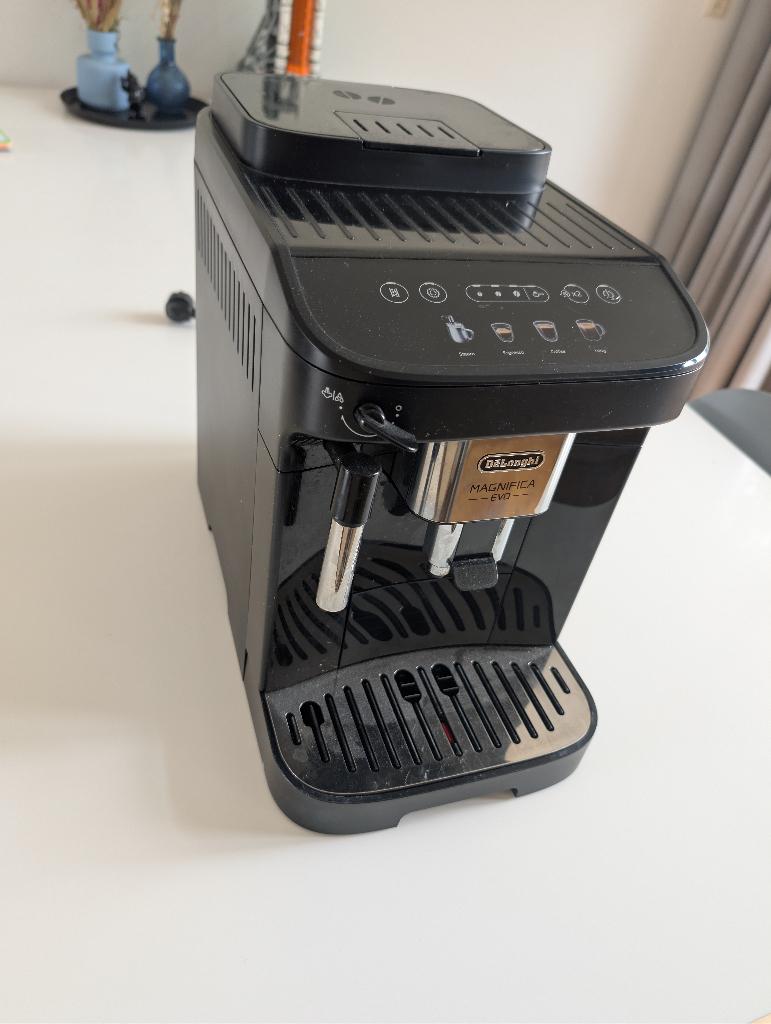 DeLonghi Magnifica Evo ECAM290.21.B, Ophalen, Gebruikt, Koffiemachine, Koffiebonen