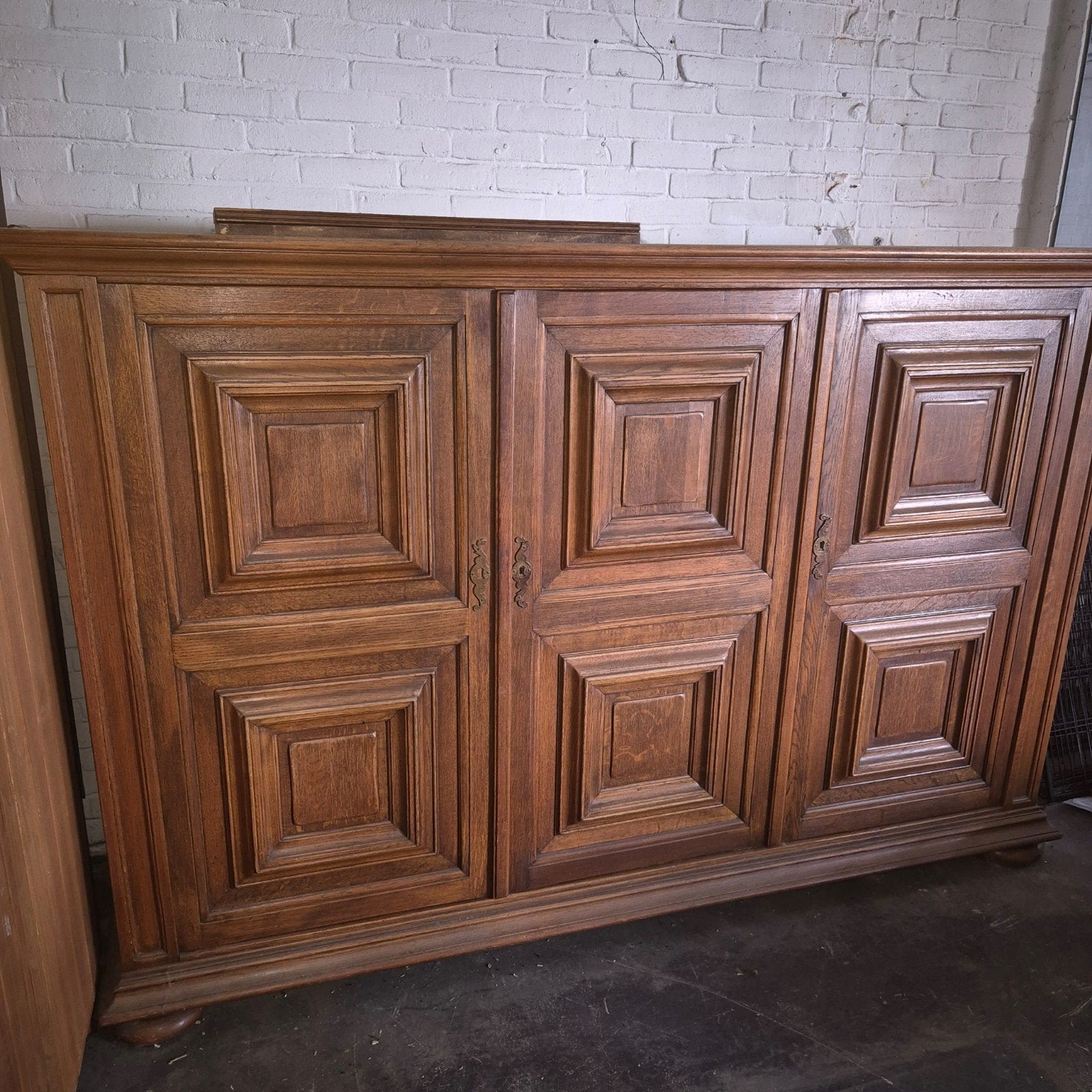 mid century massief eiken kast, Huis en Inrichting, Kasten | Dressoirs, Ophalen