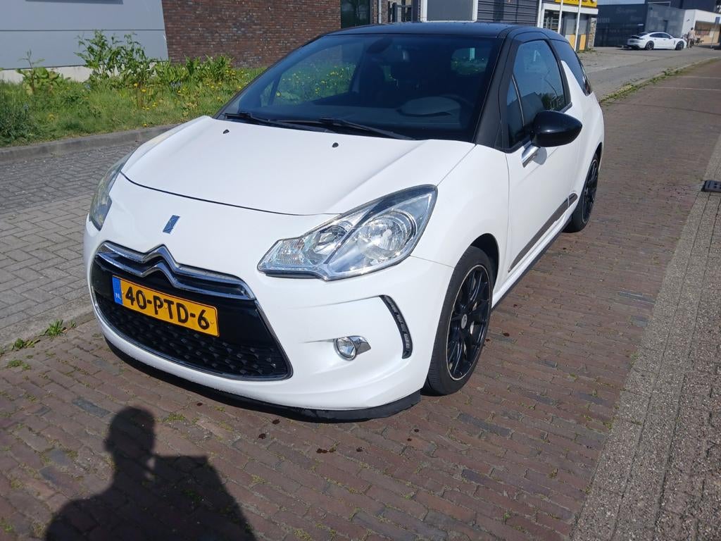 Citroën DS3 1.6 VTI 88KW 2011 Wit, Auto's, Citroën, Particulier, DS3, Benzine, C, Hatchback, Handgeschakeld, Origineel Nederlands